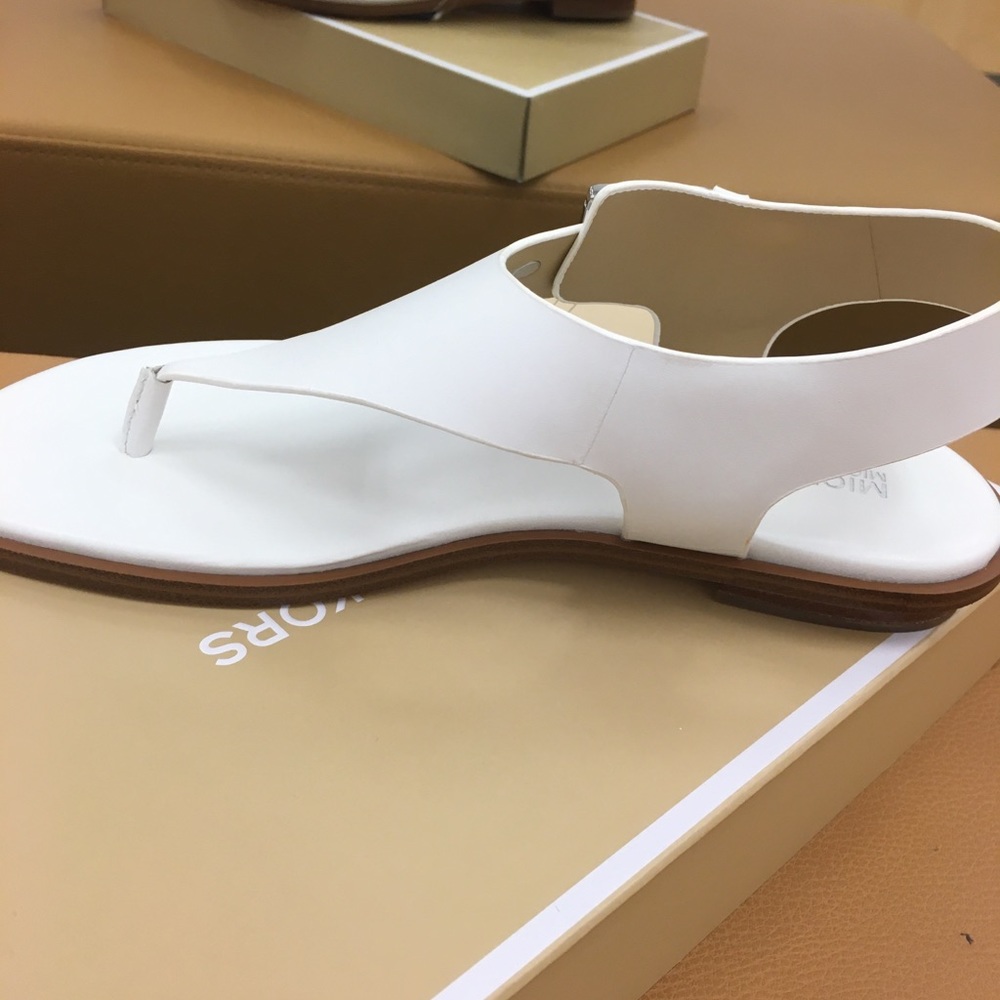 🤍White Mk Sandals🤍 - Picture 8 of 12